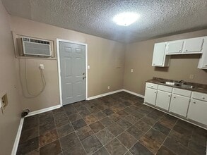 434 S Washington Ave in Brownsville, TN - Building Photo - Building Photo