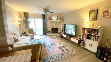 4715 Misty Slope Ln in Austin, TX - Building Photo - Building Photo