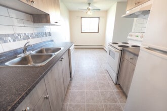 Southwood Gardens in Edmonton, AB - Building Photo - Building Photo