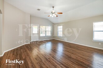 215 Mulberry Dr in Rockwall, TX - Foto de edificio - Building Photo