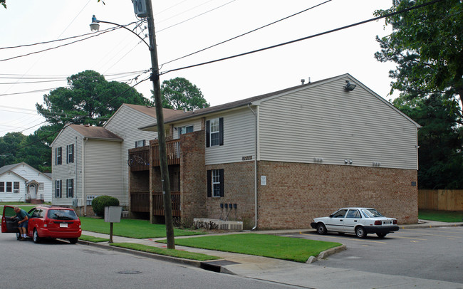 3701 Columbia St in Portsmouth, VA - Building Photo - Building Photo