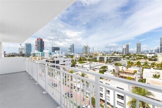 345 Ocean Dr in Miami Beach, FL - Building Photo - Building Photo