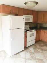 86 Marble Ave-Unit -APT 3 in Burlington, VT - Building Photo - Building Photo