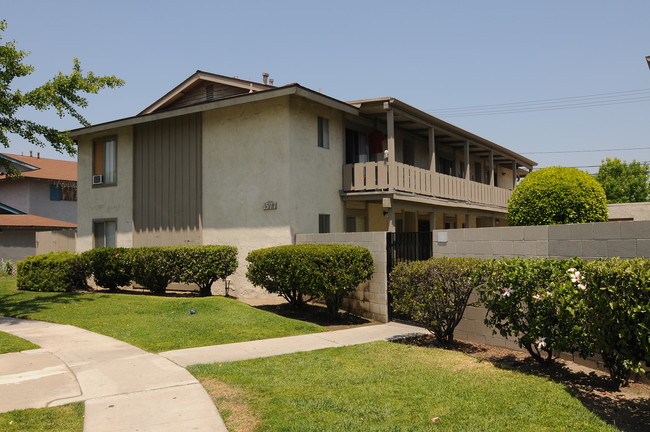 Shelter Cove Apartment in Anaheim, CA - Building Photo - Building Photo