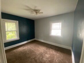 3839 Hazelhurst Ave in Toledo, OH - Foto de edificio - Building Photo