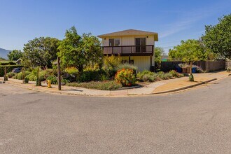 1121 Mercer Ave in Ojai, CA - Building Photo - Building Photo