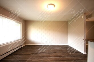 6134 Hillside Ave in Indianapolis, IN - Building Photo - Building Photo