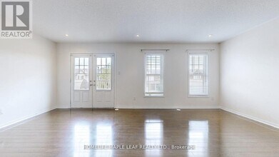 211 Woodley Cres in Milton, ON - Building Photo - Building Photo