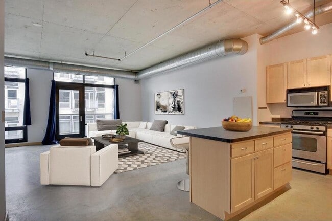 property at 720 N 4th St