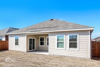 715 Oakhurst Dr in Lavon, TX - Building Photo - Building Photo