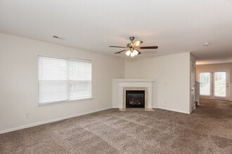 6846 Squirrels Foot Ct in Charlotte, NC - Building Photo - Building Photo