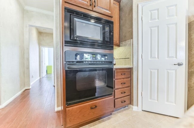 31 N Warbler Bend Cir