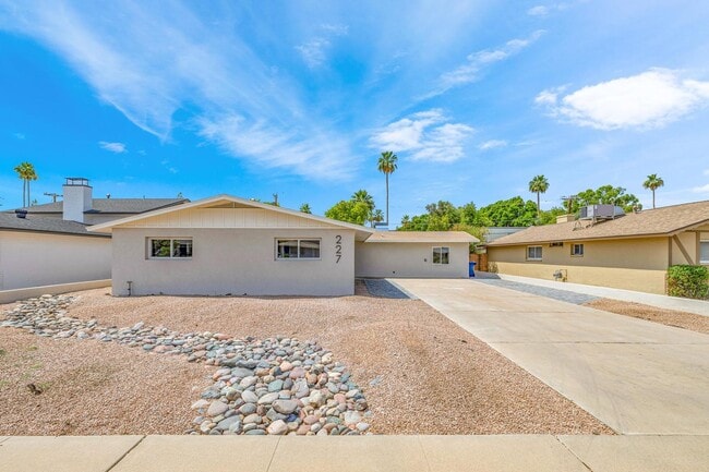 property at 227 E Ellis Dr