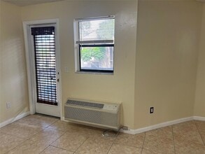 4481 W McNab Rd, Unit 16 in Pompano Beach, FL - Foto de edificio - Building Photo