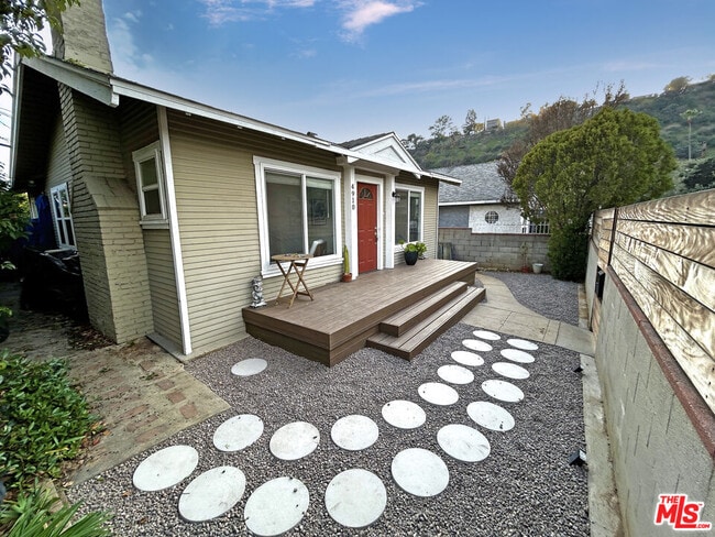 property at 4910 Monte Vista St