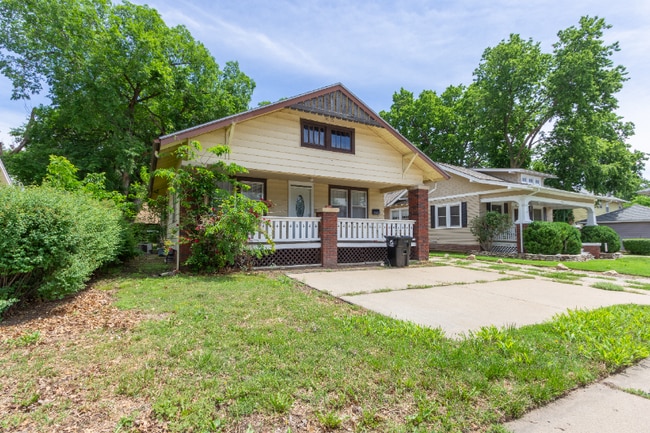 951 S 9th St in Salina, KS - Building Photo - Building Photo