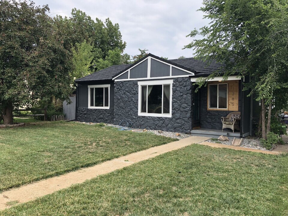 1785 W Virginia Ave in Denver, CO - Building Photo