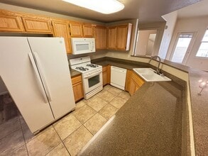 10001 Peace Way in Las Vegas, NV - Building Photo - Building Photo