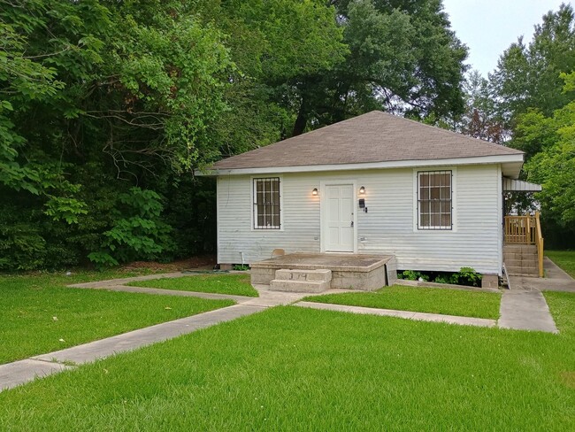 property at 179 W Harrison St