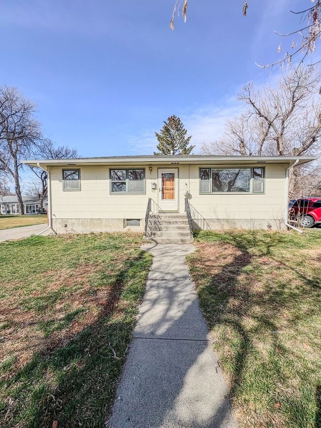 property at 612 2nd Ave