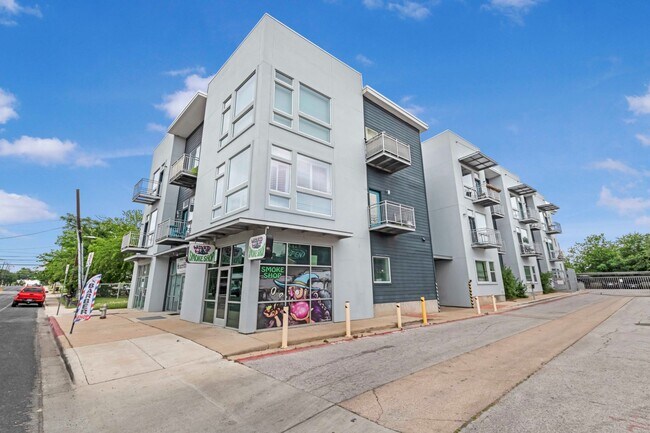 property at 2931 E 12th St