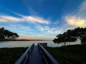 1661 Seabreeze Dr in Tarpon Springs, FL - Building Photo - Building Photo