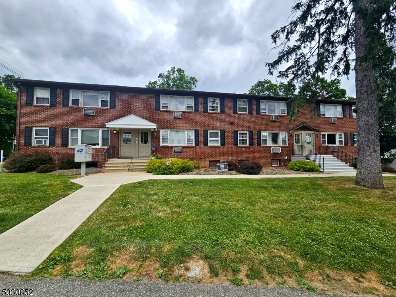 201 Vail St in Hackettstown, NJ - Building Photo