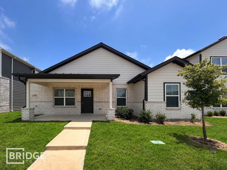 4708 Gold Rush Way in Forney, TX - Building Photo