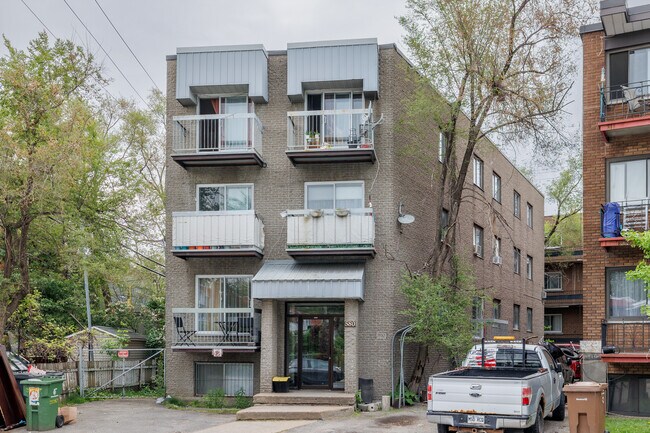 580 Du Mont-Cassin Av