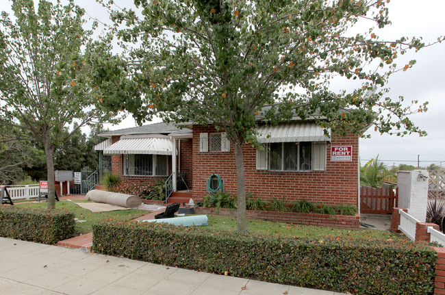 3560 Villa Ter in San Diego, CA - Foto de edificio - Building Photo