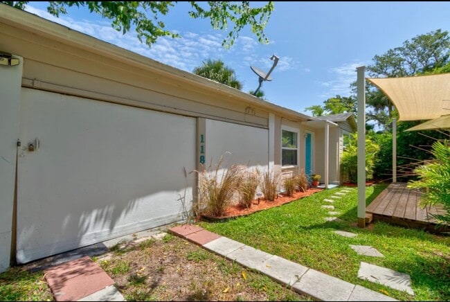 property at 118 Pierce Ave