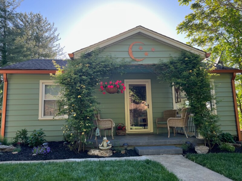 551 College St in Asheville, NC - Building Photo