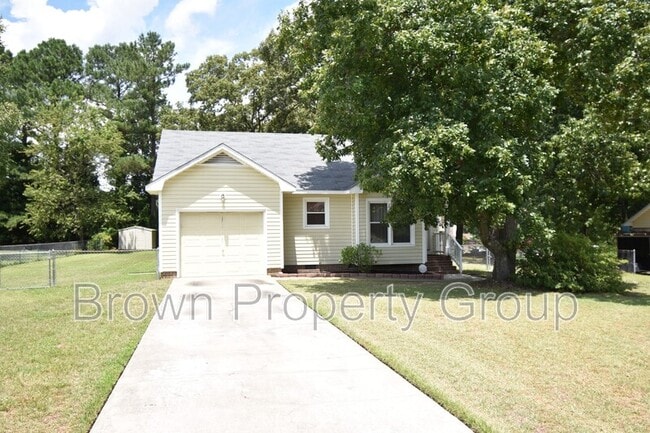 property at 121 Sprucepine Dr