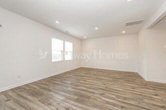 3833 Kindler Ct in Columbia, TN - Building Photo - Building Photo