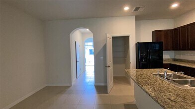 32935 Kaloko Rd in Wesley Chapel, FL - Building Photo - Building Photo