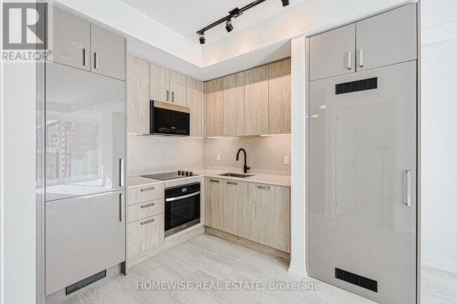 280 Dundas St W in Toronto, ON - Building Photo - Building Photo