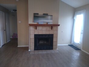 415 Valley Mills Dr in Arlington, TX - Building Photo - Building Photo