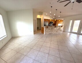3739 Kingston Blvd in Sarasota, FL - Building Photo - Building Photo