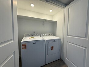 1545 W Bravo Dr in Eagle Mountain, UT - Foto de edificio - Building Photo