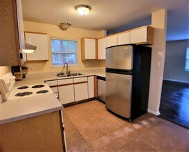 810 Clayton Rd in Durham, NC - Building Photo - Building Photo