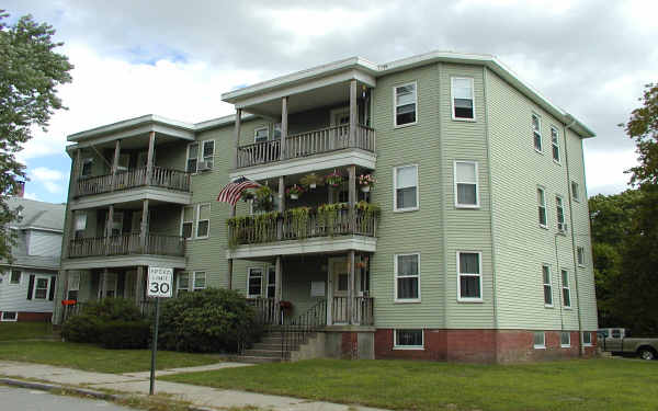 32-34 Jackson St in Attleboro, MA - Foto de edificio