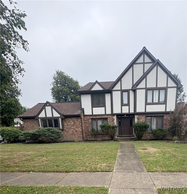 property at 24 Bywater Ct