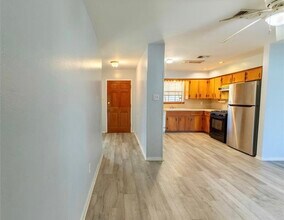 6302 Park Ave in Texas City, TX - Building Photo - Building Photo