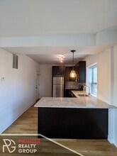 2205 W Eastwood Ave, Unit 2e in Chicago, IL - Building Photo - Building Photo