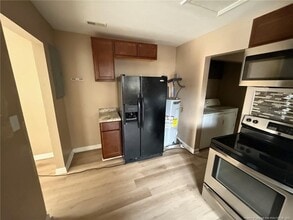 324 Rhew St in Fayetteville, NC - Building Photo - Building Photo