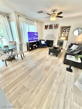 399 Center Green Dr in Las Vegas, NV - Building Photo - Building Photo