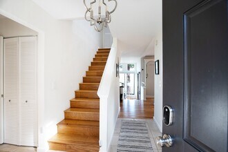 300 Donahue St in Sausalito, CA - Building Photo - Building Photo