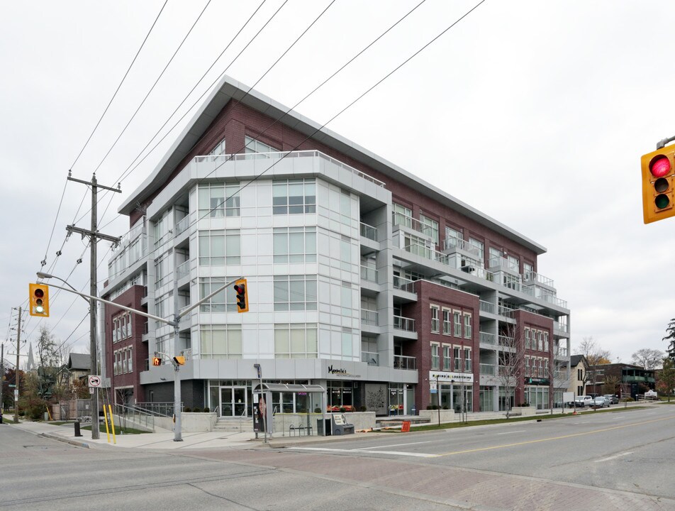 188 King St S in Waterloo, ON - Building Photo