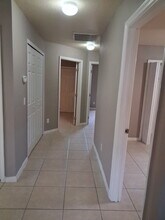 5039 Locke Ln in Lehigh Acres, FL - Foto de edificio - Building Photo