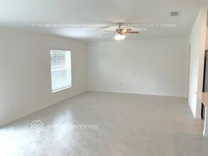 20400 Laverne Ave in Port Charlotte, FL - Foto de edificio - Building Photo